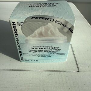 Peter Thomas Roth Water Drench Hydrating Moisturizer - Light Blue